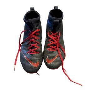 Nike Size 5.5 US Black/Red Mercurisl Soccer Cleats Engineered for Speed